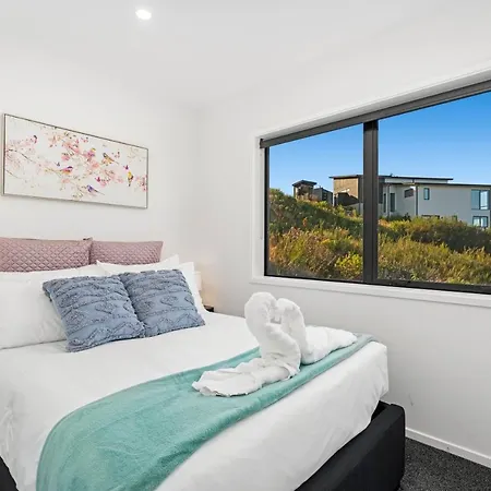 A Luckie Charm - 3-Bedroom Townhouse With Spectacular View Queenstown Exterior photo