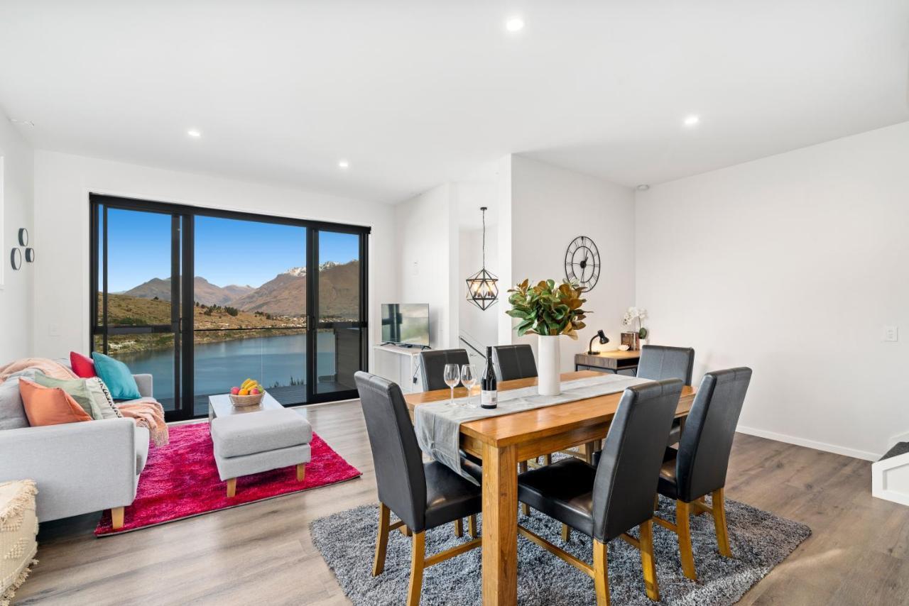 A Luckie Charm - 3-bedroom Townhouse With Spectacular View