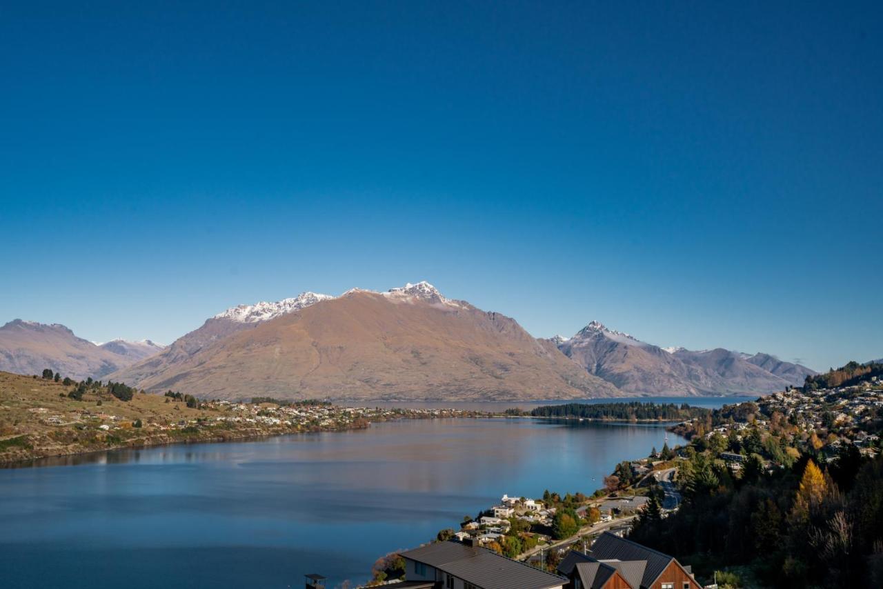 A Luckie Charm - 3-bedroom Townhouse With Spectacular View Holiday home Queenstown